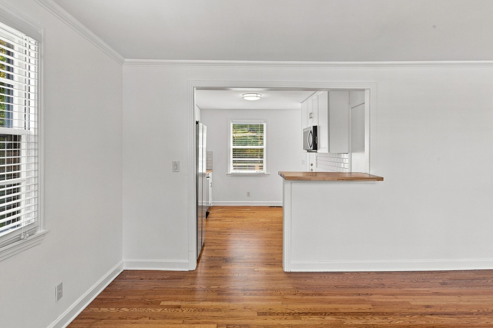 Building Photo - 5713 Vine Ridge Dr
