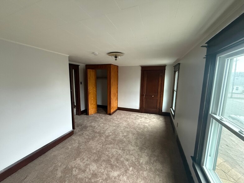 Building Photo - 4513 5th Ave