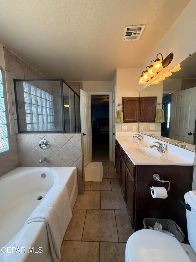 Building Photo - 12869 Little Misty Ln