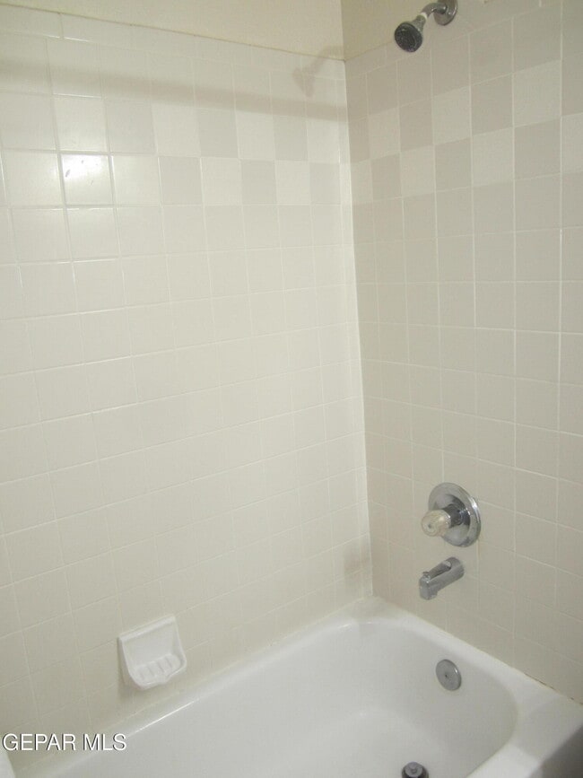 Building Photo - 6572 Dakota Ridge Dr