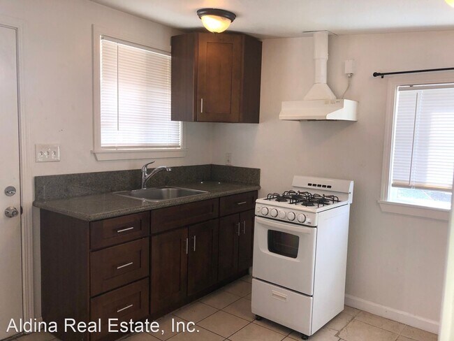 Building Photo - Studio, 1 bath House - 2736 Freedom Blvd.