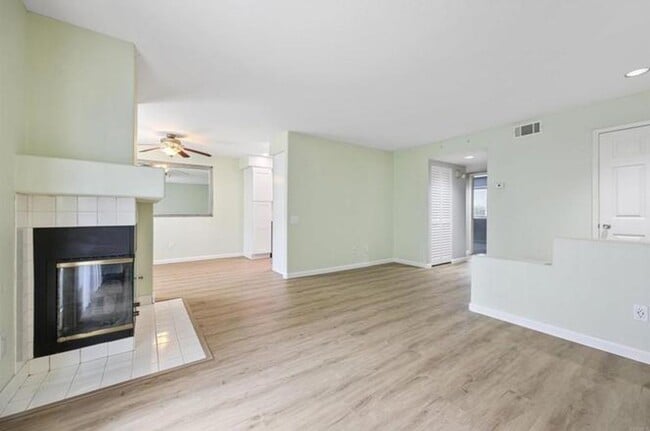 Building Photo - Remodeled 2BD Condo in the Heart of Old Poway