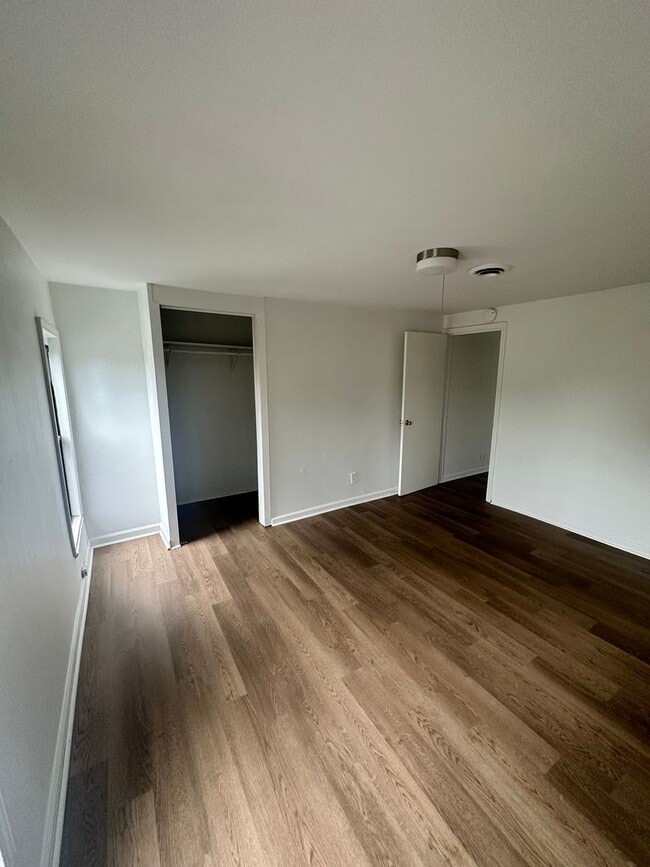 Building Photo - Single Family Home