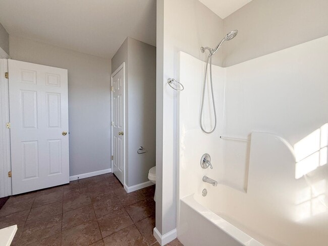 Building Photo - Spacious 3-Bedroom Home with Huge Basement, Garage, and Scenic Country Views