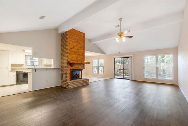 Building Photo - 108 N Deerfoot Cir