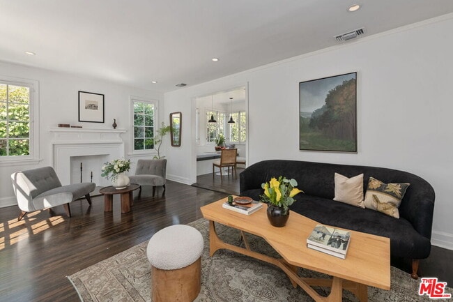 Building Photo - 234 N Ridgewood Pl