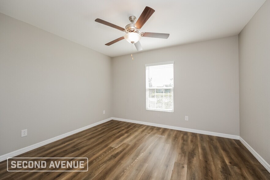 Building Photo - 333 NE 27th St