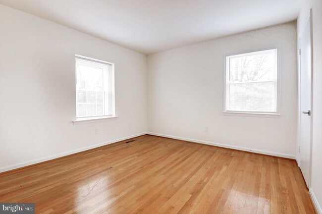 Building Photo - 9704 Hall Rd