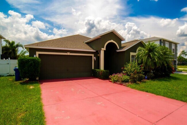 Building Photo - 5545 Bess Ln