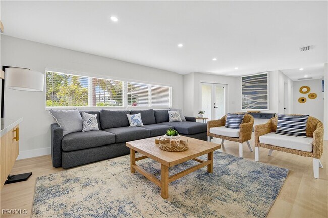 Building Photo - 1377 Sand Castle Rd