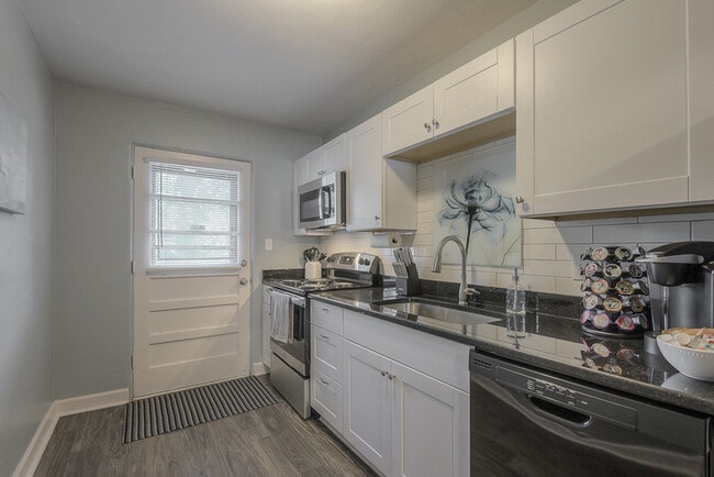 Building Photo - 4108 Clark Ave