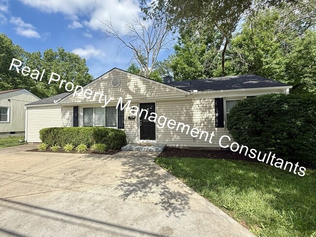 Building Photo - 4 Bed 2 Bath Prairie Village ranch style home!