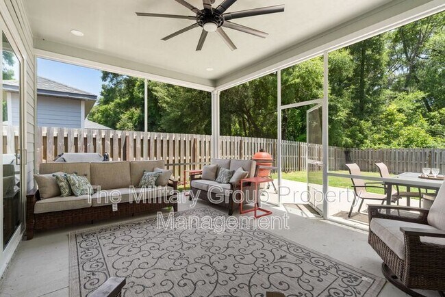 Building Photo - 6901 SW Lugano Ct