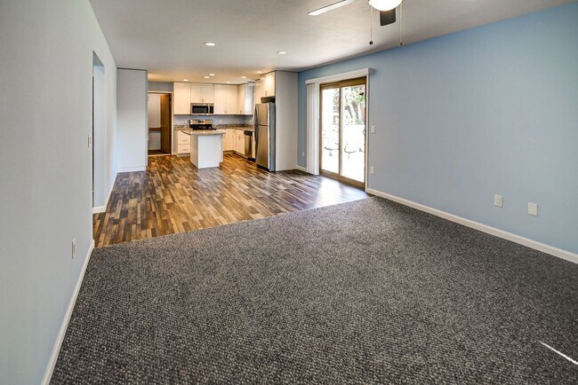 Building Photo - Broadway Drive - Sun Prairie
