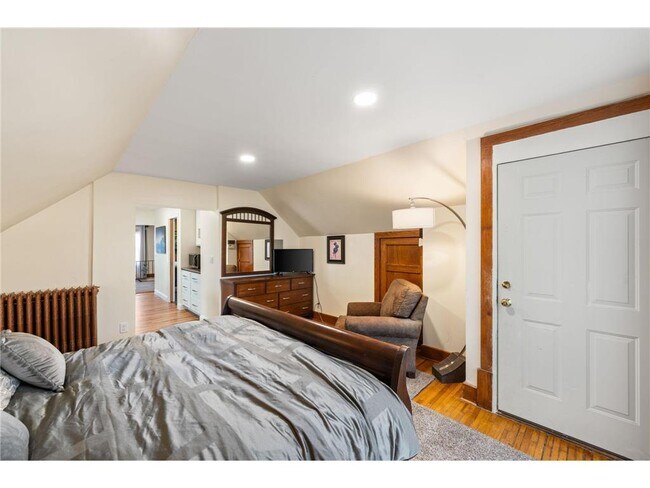 Building Photo - 2707 Garfield Ave