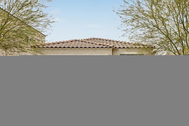 Building Photo - 12586 W Myrtle Ave