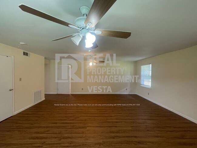 Building Photo - 6712 Hawkinsville Rd