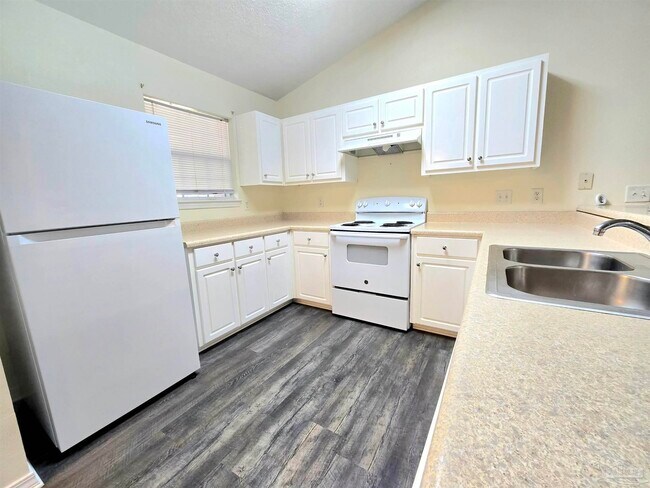 Building Photo - 4873 La Casa Cir