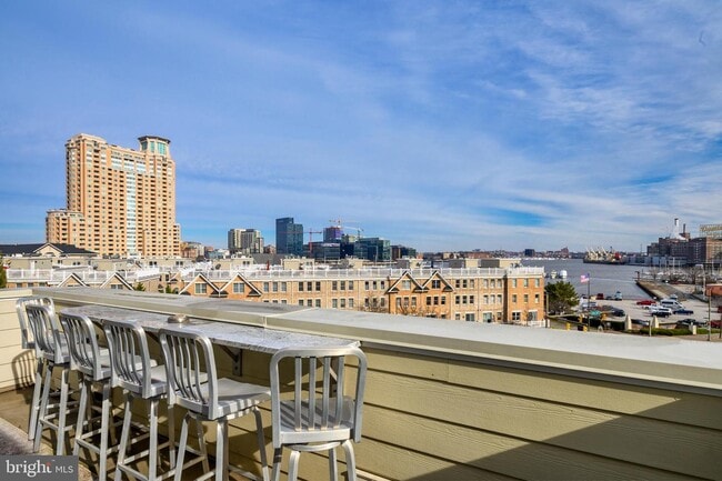 Building Photo - 1310 Jackson St