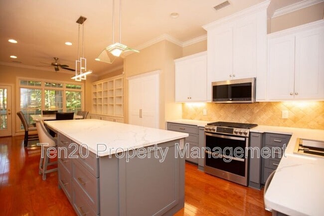Building Photo - 4701-12 Turnberry Ln