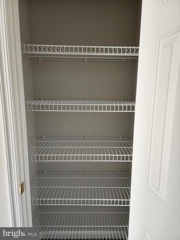 Building Photo - 318 Hanna Ct