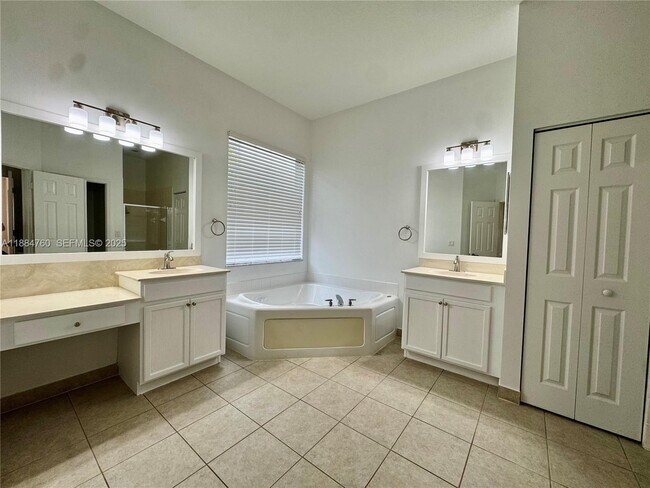 Building Photo - 4321 W Whitewater Ave