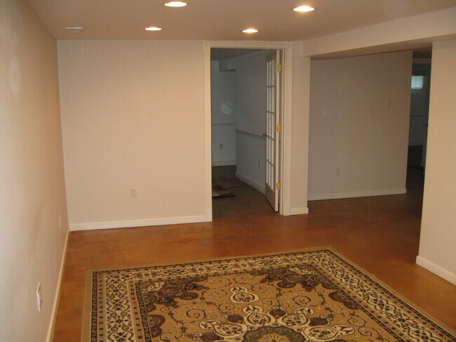 Building Photo - 9254 Sappington Rd