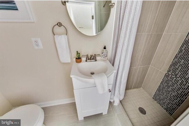 Building Photo - 1720 H St NE