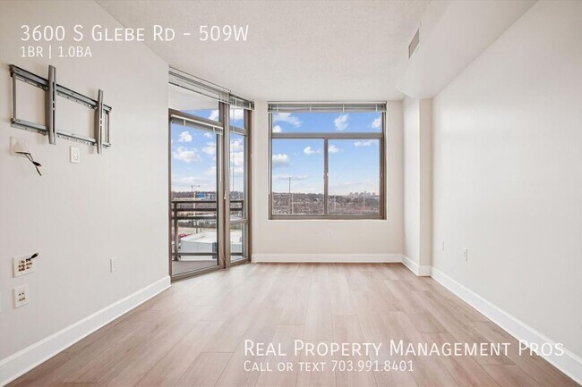 Building Photo - 3600 S Glebe Rd