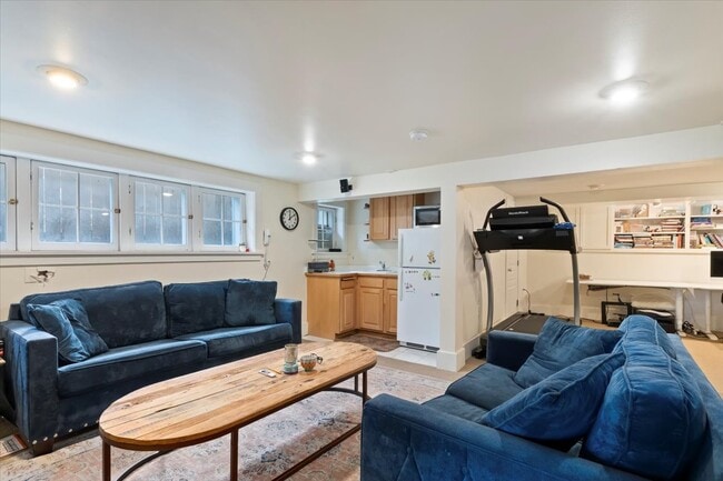 Building Photo - 1442 Federal Way