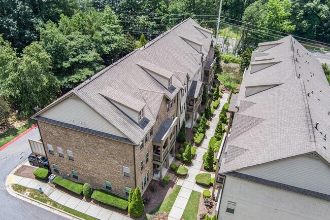 Building Photo - 612 Luckett Ct