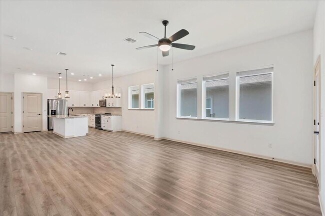 Building Photo - 133 Monterey Oak Trl