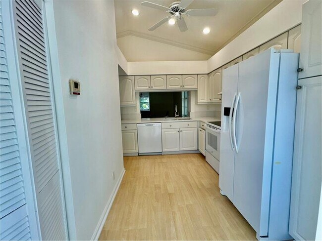 Building Photo - 5361 Buckhead Cir