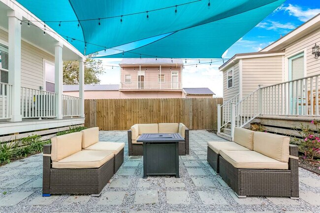 Building Photo - 2209 Louisiana Ave