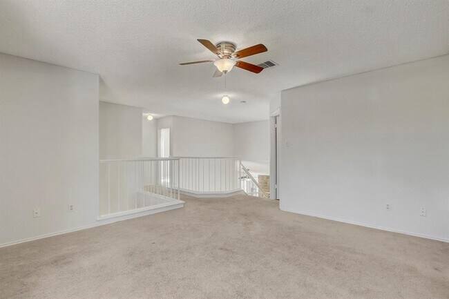 Building Photo - 17516 Klamath Falls Dr