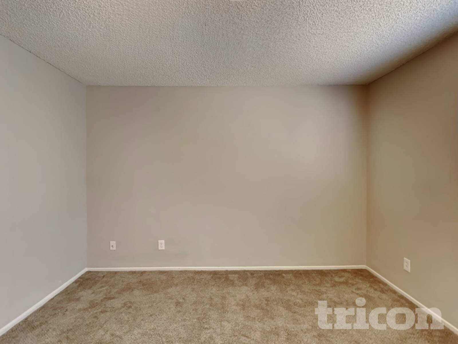 Building Photo - 4633 W Bluefield Ave