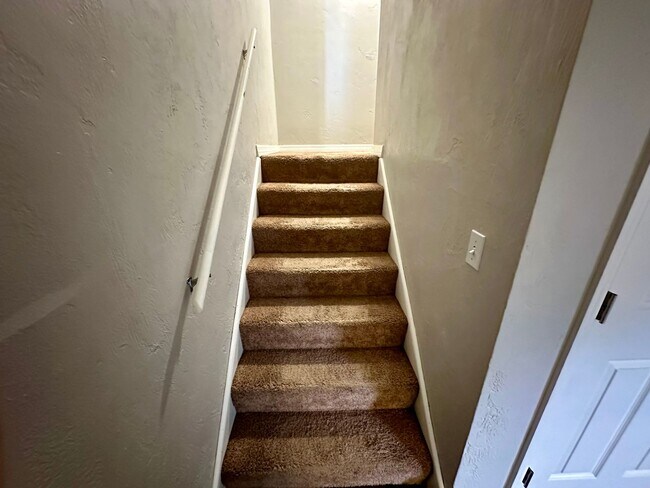 Building Photo - Fully Remodeled 2-Bedroom, 1.5-Bathroom Unit for Lease in Port Orange