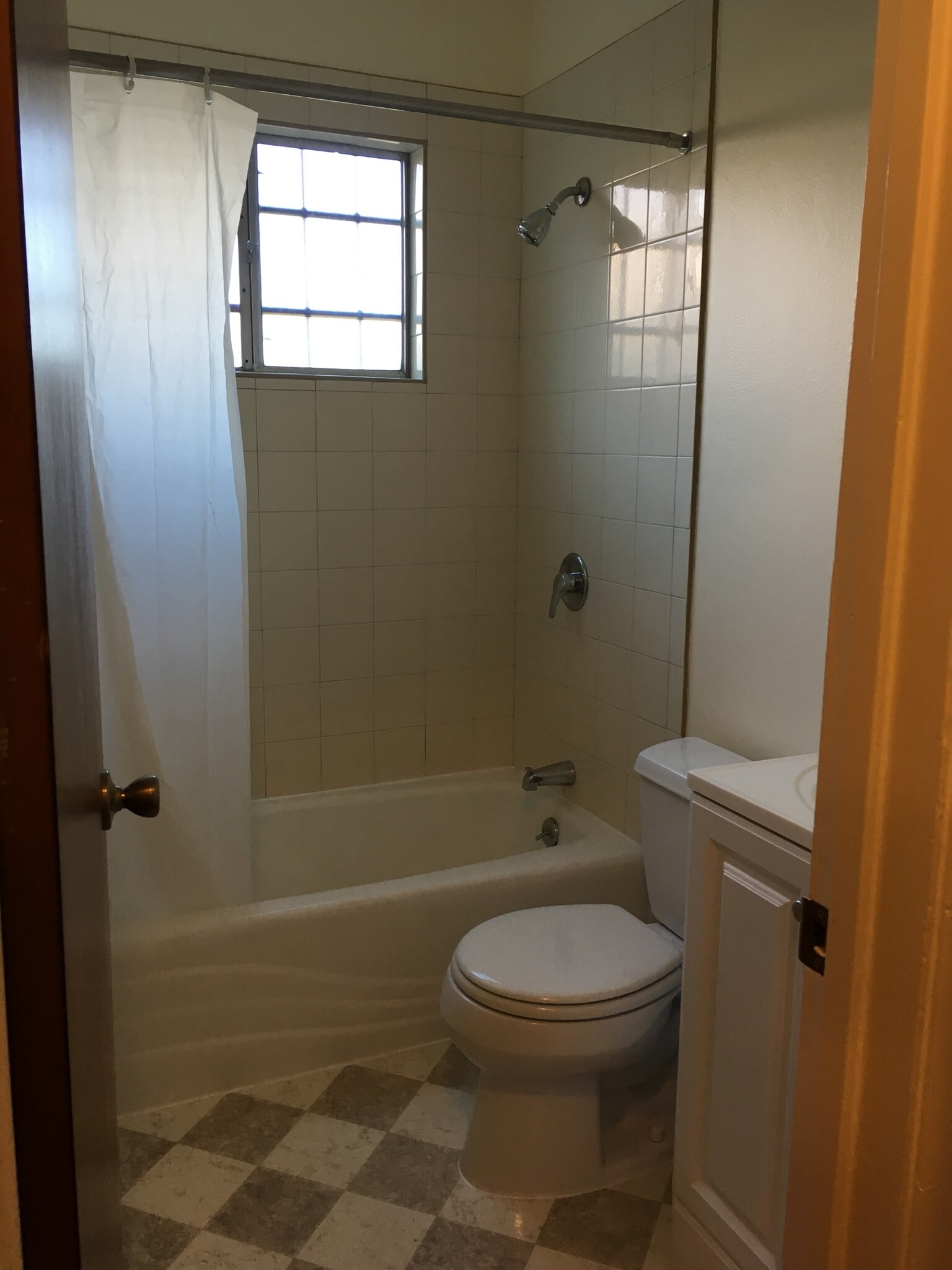 bathroom view 2 - 5428 Van Fleet Avenue