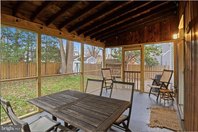 Building Photo - 2209 S Culpeper St