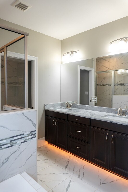 Building Photo - 2533 Capstone Dr