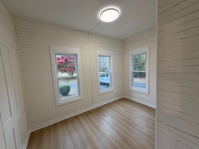 Building Photo - 473 Amity Rd