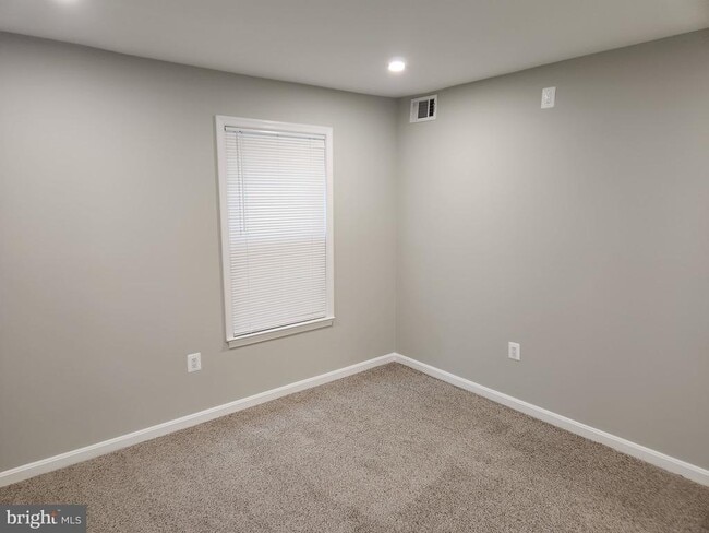 Building Photo - 5700 Olde Mill Ct