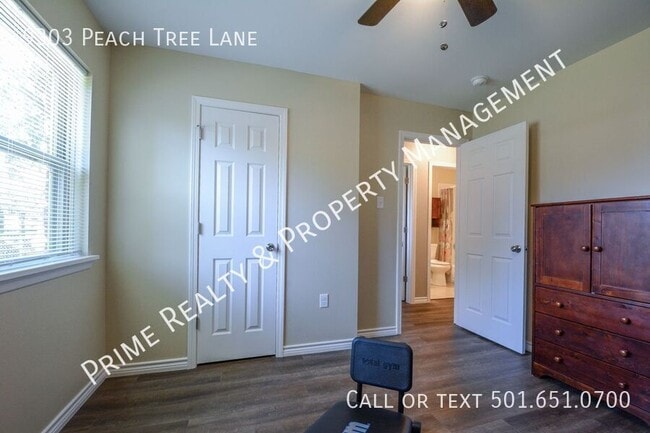 Building Photo - 9303 Peach Tree Ln