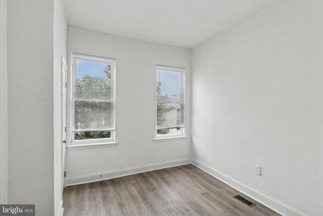 Building Photo - 1761 N Newkirk St