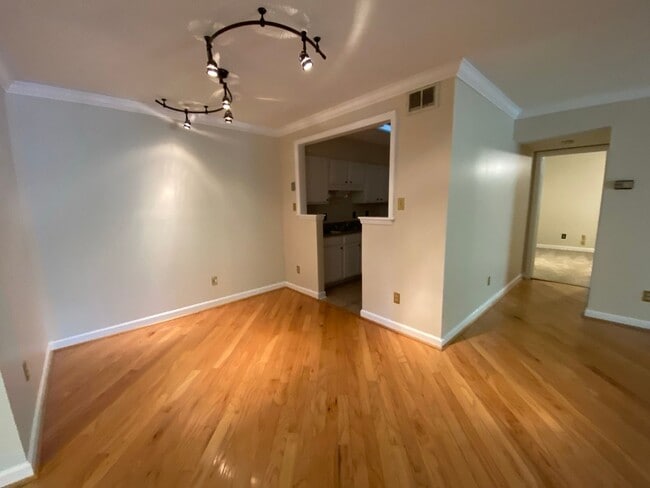 Building Photo - 5005 Wingate Way