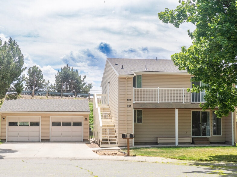 Primary Photo - 853 N Gossett Pl