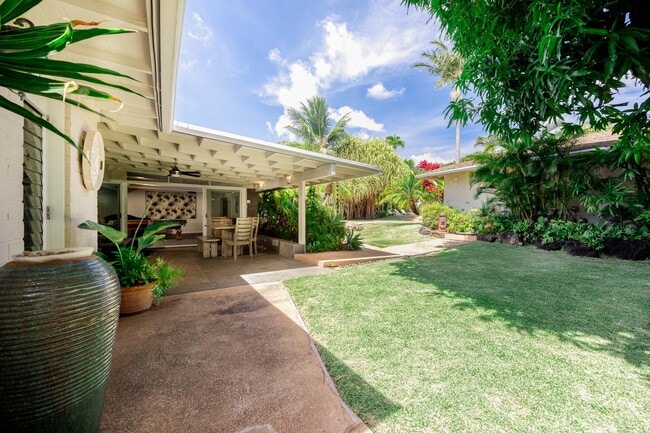 Building Photo - 456 Portlock Rd