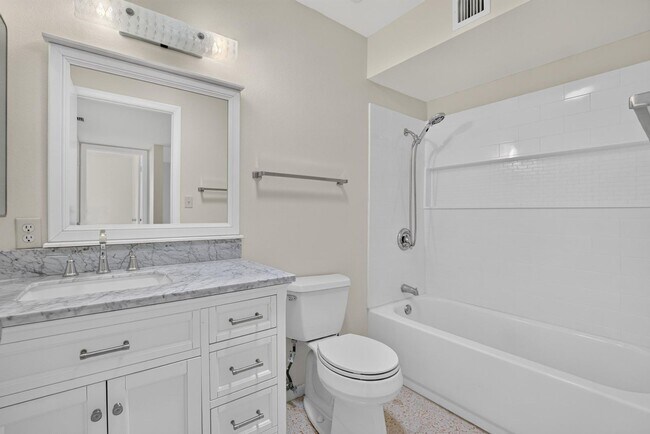 Building Photo - Affordable Sun city Home