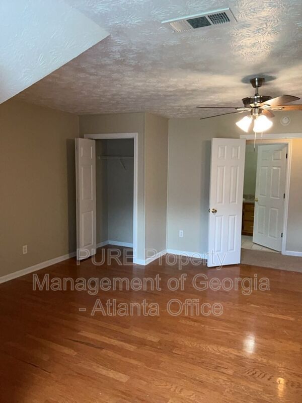 Building Photo - 3213 Southridge