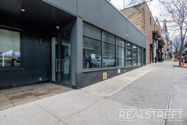 Floorplan - 349-351 Kent Ave